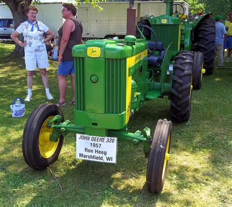 john deere 320 specifications